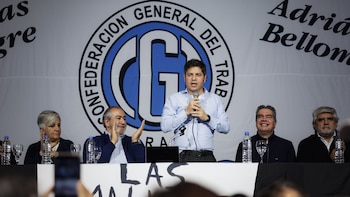 Kicillof visitó Chaco en tono de campaña y criticó a Milei: “Que vaya a estudiar economía de nuevo”