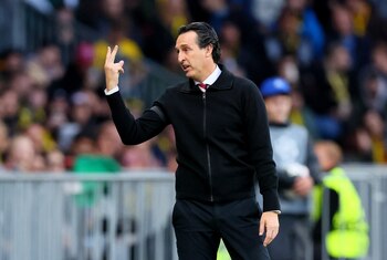 Unai Emery en el estadio