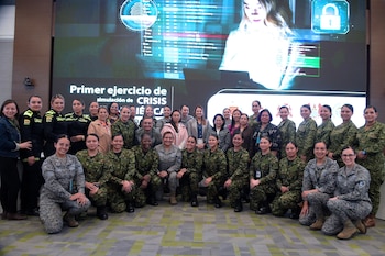 Ministerio de Defensa invitó a