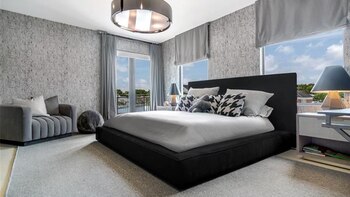 Una de las habitaciones de