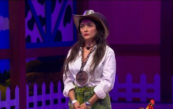 Tras abandonar La Granja VIP, la comediante expuso los motivos del enfrentamiento y aseguró que el desgaste emocional influyó en su conducta durante la fiesta.