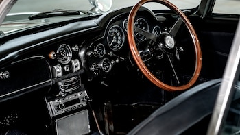 El interior original del DB5,