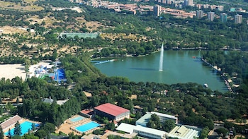 Madrid quiere reducir la franja de protección de la Casa de Campo a solo seis metros: “A partir del séptimo ya puedes tirar fuegos artificiales o montar una feria de gastronomía”