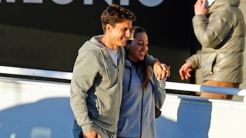 Álex González y Carla Virgós,