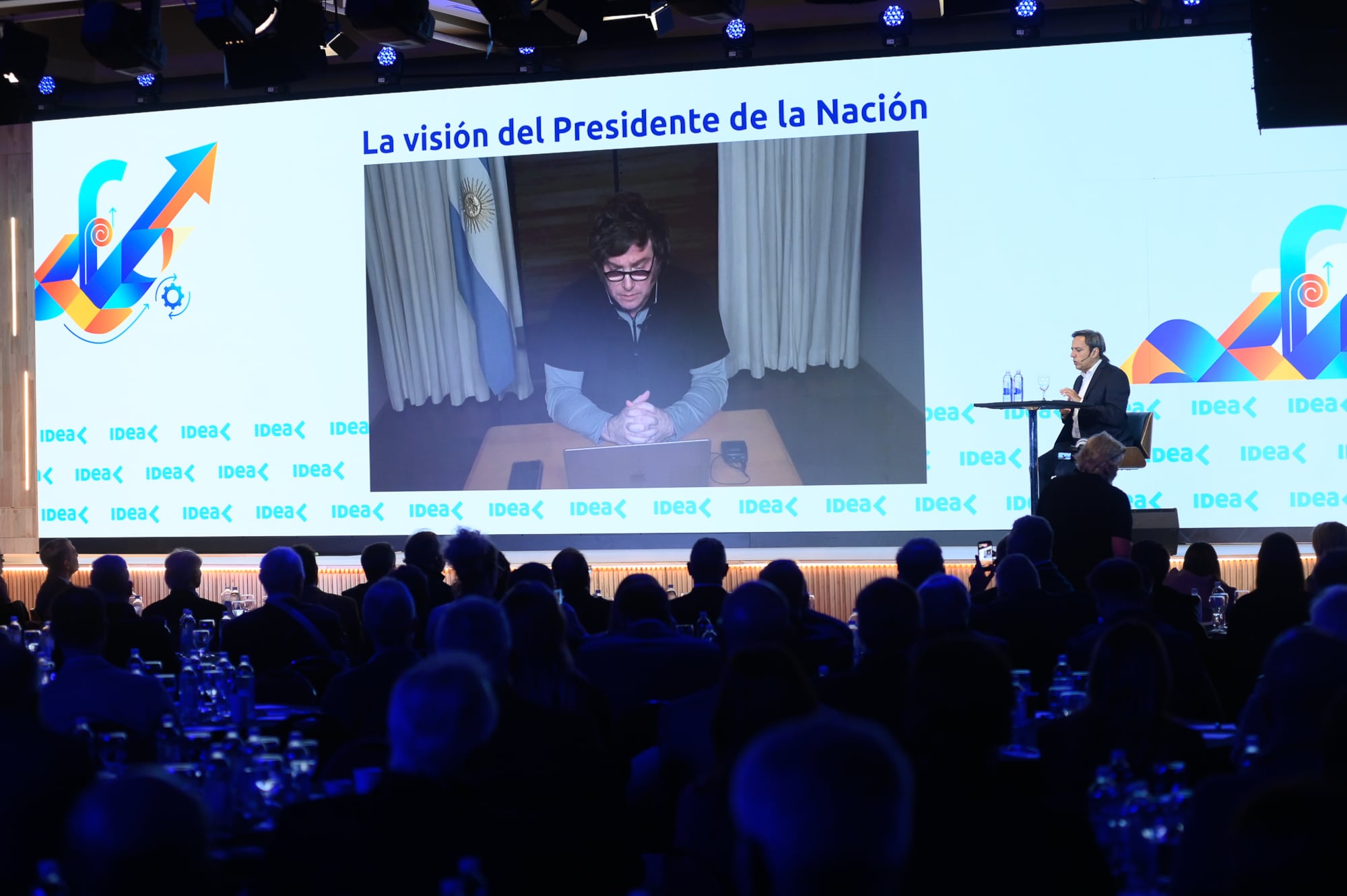 Javier Milei brindó una entrevista desde París, donde se está desarrollando el Argentina Week
Fuente IDEA