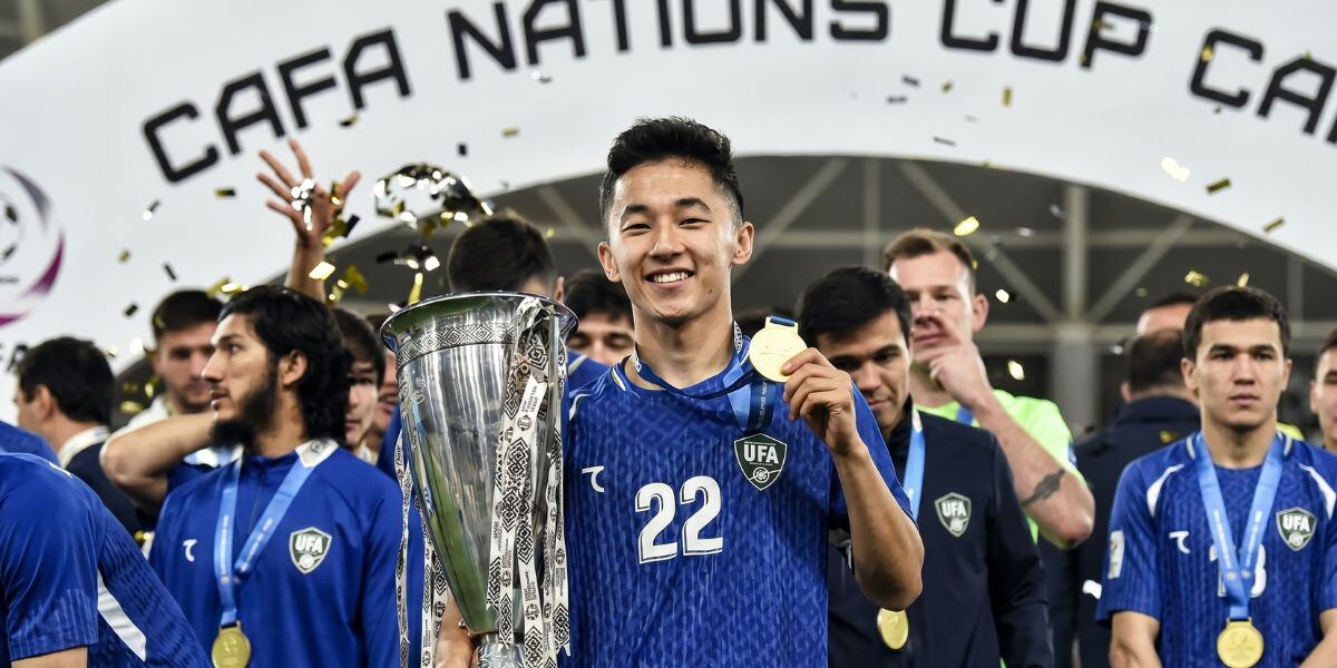 Abbosbek Fayzullaev lideró a Uzbekistán en su debut mundialista, acumulando cinco participaciones en goles durante la fase de clasificación (Instagram/@abbos.fs)