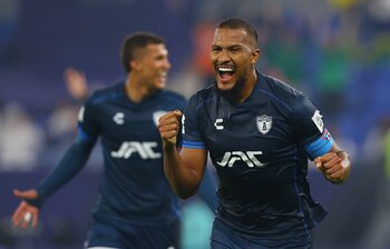 El goleador tuzo no se