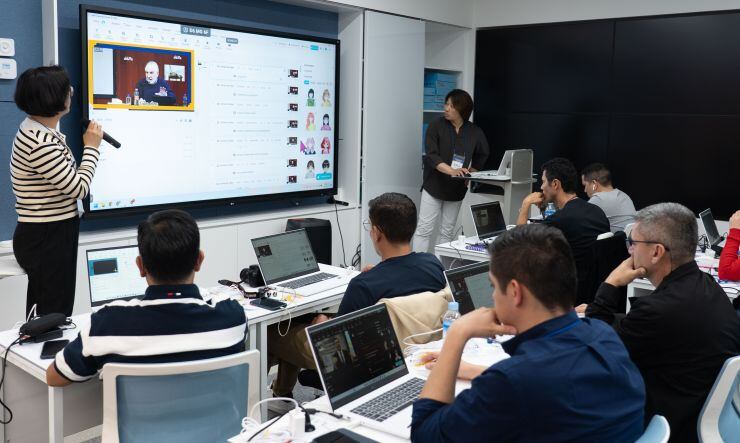 El programa, con 19 años de trayectoria, incluye una experiencia académica de 14 días en Incheon, Corea del Sur, para fortalecer competencias digitales docentes - crédito Ministerio de Educación