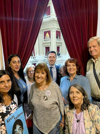 Luis Petri se reúne con