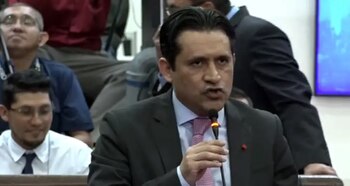 El presidente del Congreso, Tomás Zambrano, defendió la legalidad del proceso y criticó la gestión y ausencias del magistrado suspendido. (Foto: Cortesía)