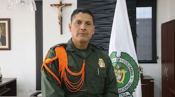 El director de la Policía Nacional, mayor general Jesús Alejandro Barrera, anunció el plan para incorporar 10.000 auxiliares cada año y ampliar su permanencia en la institución hasta cinco año - crédito @PoliciaColombia / X