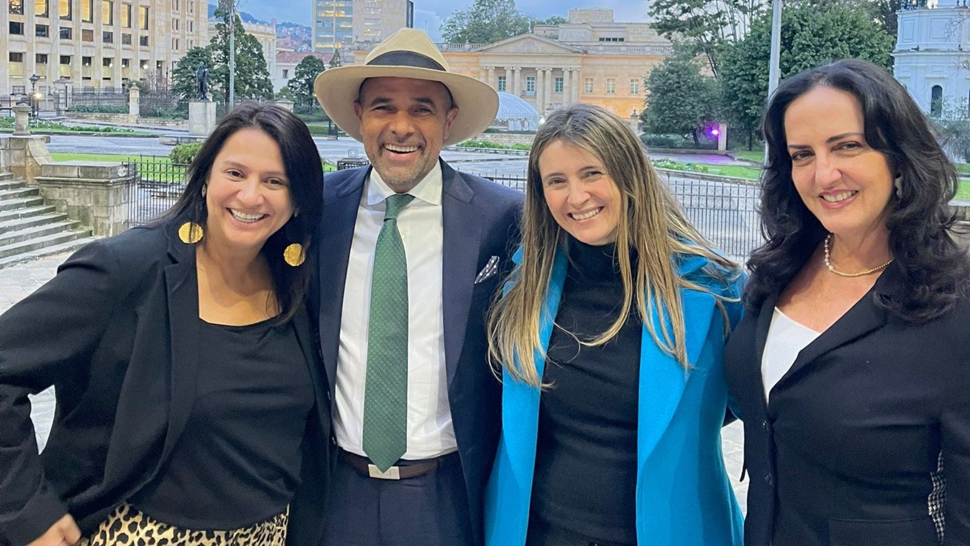 Los otros cuatro candidatos del partido apoyaron la incorporación de Miguel Uribe Londoño - crédito @PalomaValenciaL/X