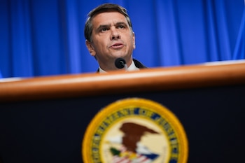 ARCHIVO – El secretario interino de Justicia Todd Blanche habla en una conferencia de prensa en el Departamento de Justicia, el 4 de mayo de 2026, en Washington
(AP Foto/Julia Demaree Nikhinson, Archivo)
