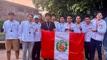 Triunfo peruano: equipos escolares logran