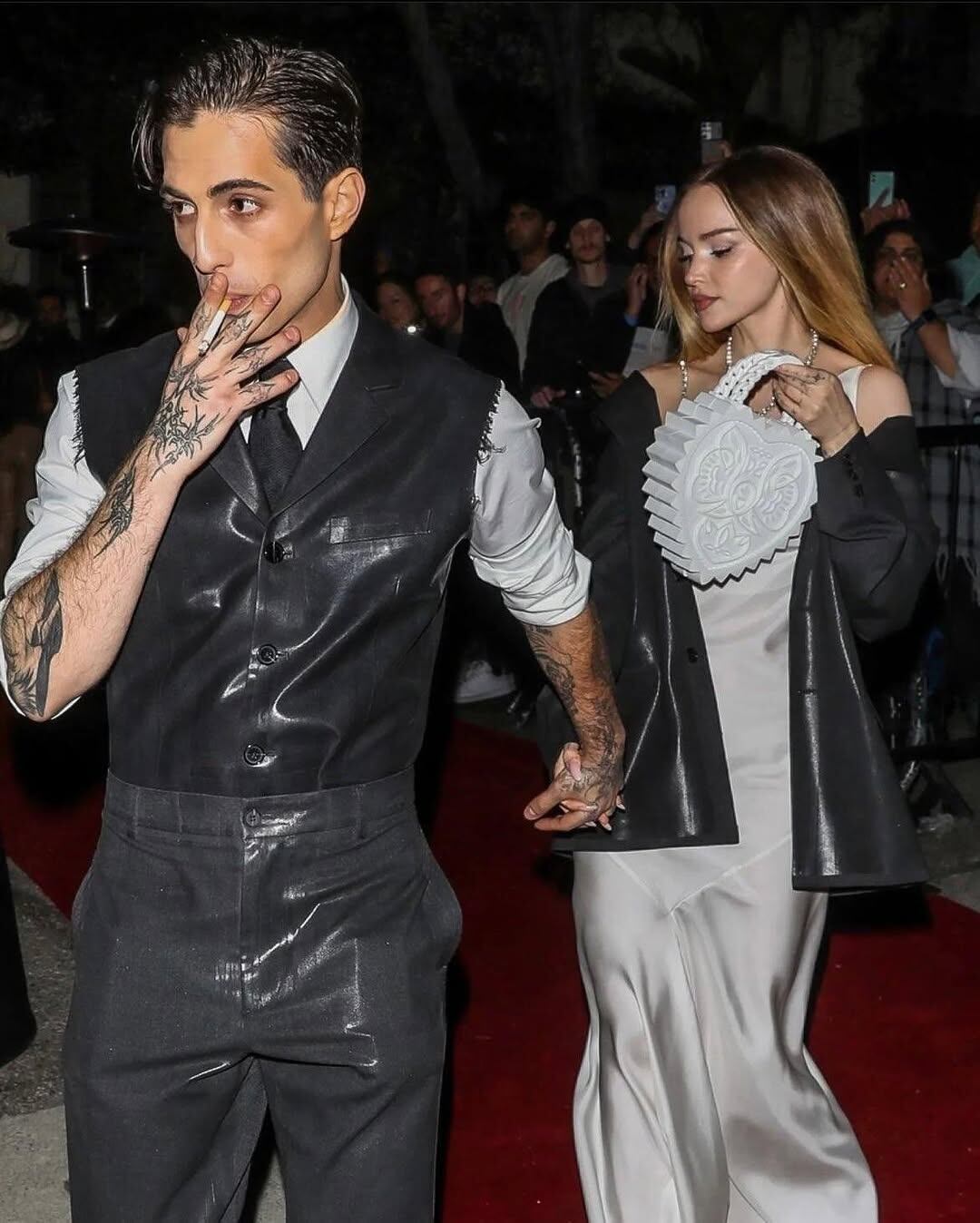 Damiano David y Dove Cameron son pareja desde hace más de dos años, y unieron sus fuerzas para ofrecer espectáculos en diferentes países - crédito @dovecameron/Instagram