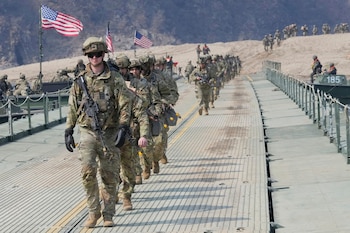 El aumento de personal militar representa un crecimiento de más del 2% en las fuerzas armadas (AP Foto/Ahn Young-joon, Archivo)
