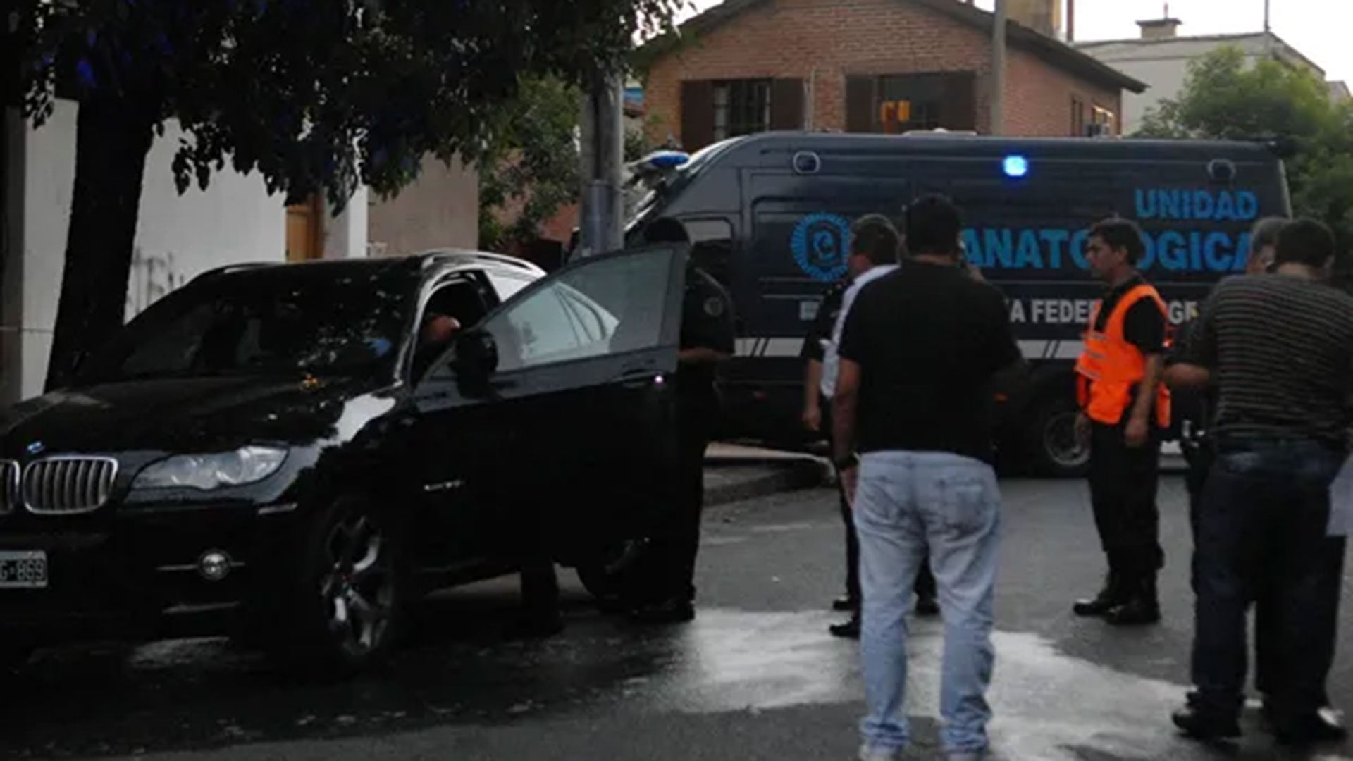 Pesquera murió de un tiro en la sien dentro de su vehículo