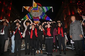 Encendido de luminaria navideña en