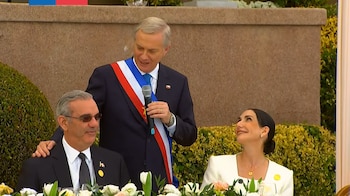 José Antonio Kast interrumpe el