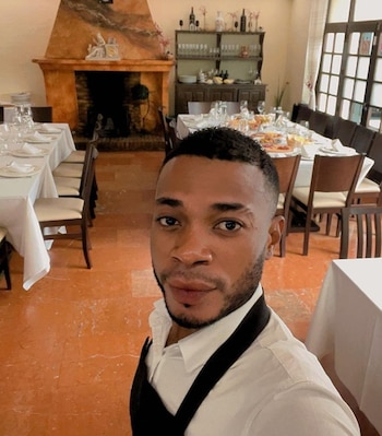 Frank Marie se dedica a la hostelería. (Cedida a Infobae)
