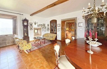Fotografía interior del pazo en venta. (Fuente: Idealista)