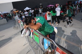 Rostros de tristeza la afición mexicana tras el final del sueño mundialista (5)