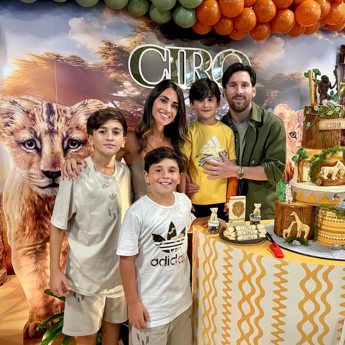 Ciro with his parents and brothers