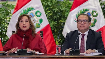 Alberto Otárola inició en el