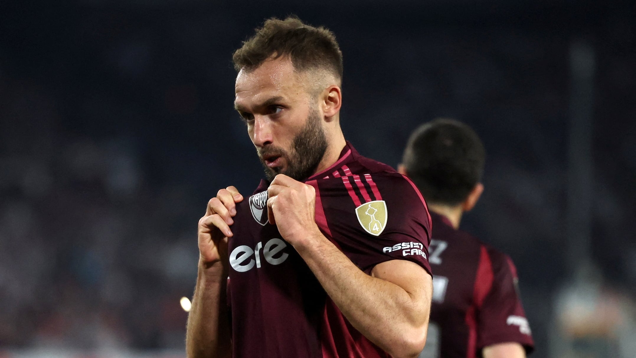 Se oficializó la llegada de Germán Pezzella a un gigante de Sudamérica: el histórico antecedente que alcanzó el campeón del mundo (REUTERS/Ivan Alvarado)