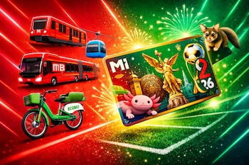 Fondo vibrante rojo y verde. Muestra el Metro, Metrobús, Cablebús y Ecobici. También una Tarjeta MI del Mundial 2026 con monumentos, ajolote y cacomixtle.