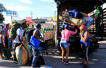Ciudadanos venezolanos que quieren cruzar