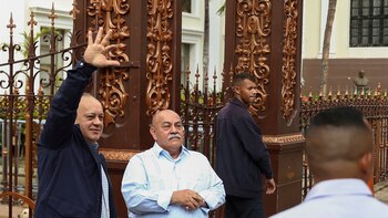 Diosdado Cabello felicitó a los