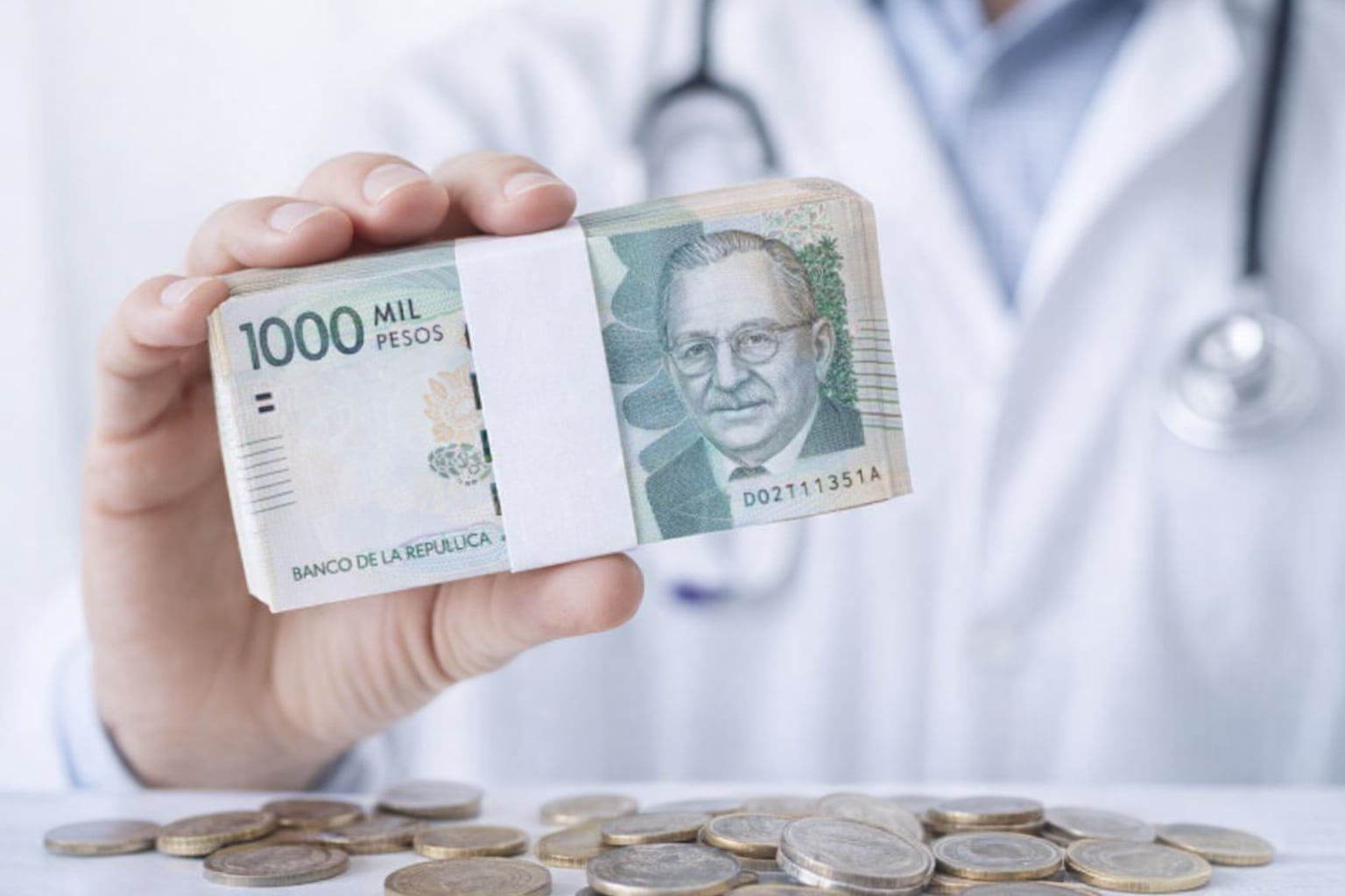Uno de los principales llamados es la implementación de un plan de choque inmediato para estabilizar el sistema de salud - crédito Visuales IA