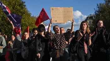 Más de 400 institutos permanecerán cerrados este lunes en medio de la ola de protestas estudiantiles