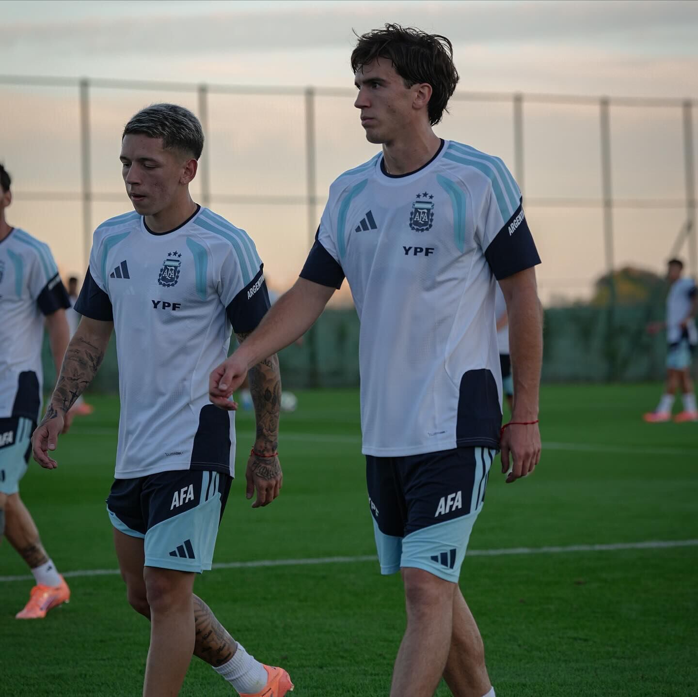 Gianluca Priestianni y Maxi Perrone debutaron en la selección Mayor contra Angola (@maxiperrone16)