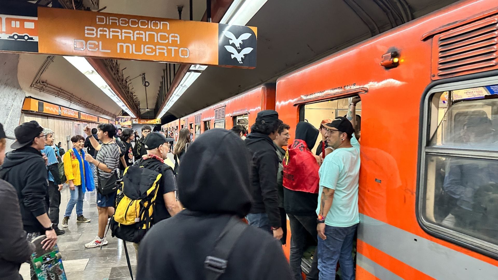 El director del STC Metro anunció un acuerdo con el sindicato para reestablecer el servicio en todas las líneas (FOTO: GUSTAVO ALBERTO/CUARTOSCURO.COM)