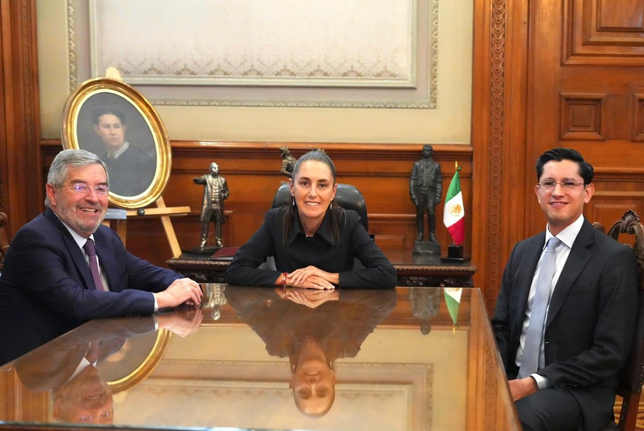 Roberto Velasco quedó al frente de la SRE.