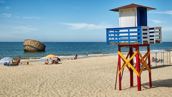 Una de las playas más espectaculares de Huelva: un paraíso de arena fina y blanca y puerta de entrada a Doñana