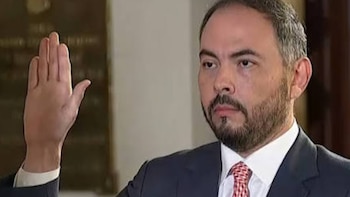 Decisión del presidente de postergar la adquisición generó quiebre en el gabinete. Captura de video