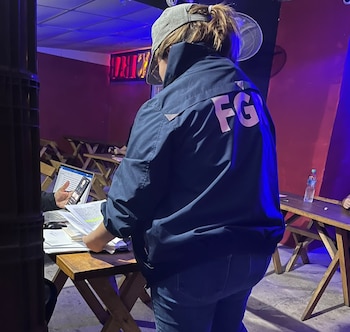 La investigación sostiene que Amaya Escobar manipuló el sistema de puntos de una empresa de bebidas para reactivar beneficios ya utilizados por otros clientes./ (FGR)