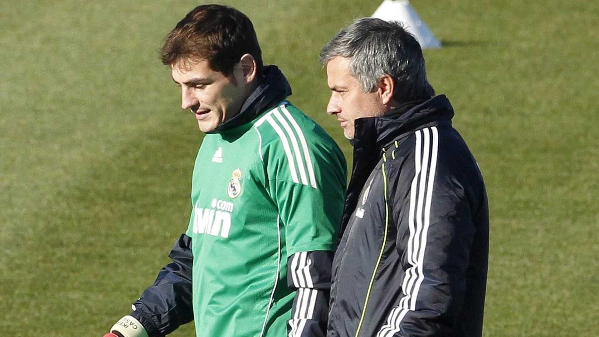 Una imagen de José Mourinho e Iker Casillas
