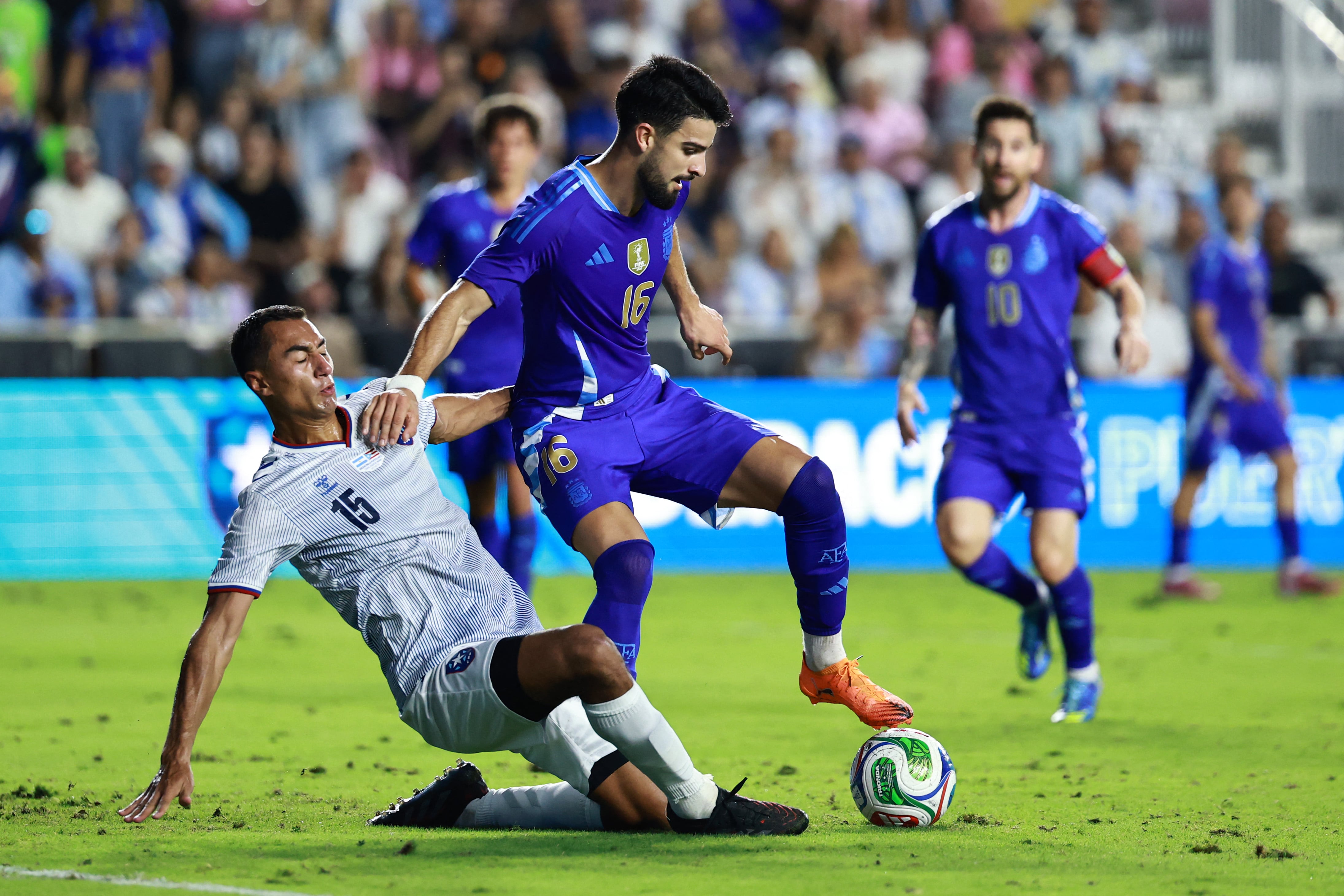 Juan Manuel López jugando para la selección argentina en el amistoso frente a Puerto Rico el año pasado (Carmen Mandato/Getty Images/AFP (Photo by Carmen Mandato / GETTY IMAGES NORTH AMERICA / Getty Images via AFP)