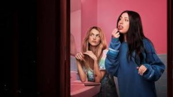 ‘Compañeras de cuarto’, la comedia de la hija de Adam Sandler sobre amistades tóxicas que triunfa en Netflix