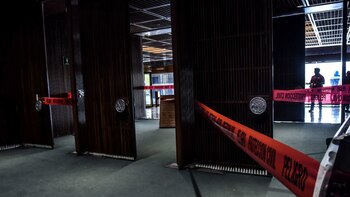 Protección Civil acordonó las puertas