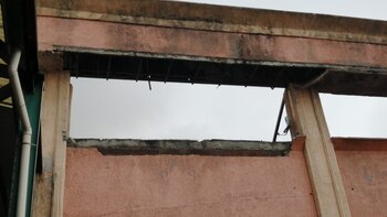 Colapsó techo de Centro Comercial