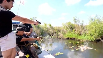 El streamer Braden Peters es investigado tras disparar a caimán en los Everglades