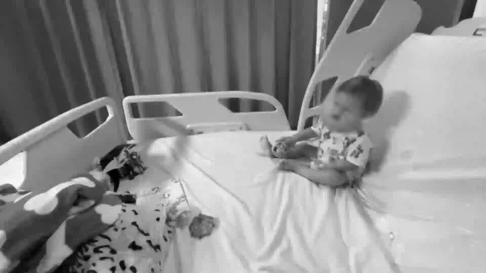 Valentino Rodríguez nació con una malformación vasolinfática ubicada en el lado derecho de su rostro. - crédito captura de video Noticias RCN