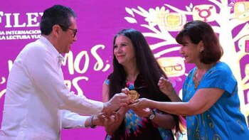 La mexicana Carmen Buollosa recibió