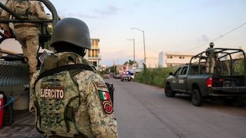Escuinapa en medio de la violencia: lanzan drones con explosivos contra militares y policías que custodiaban armamento