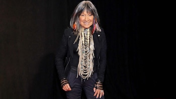 La cantautora Buffy Sainte-Marie durante